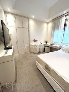 Image 22 - 329524