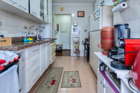 Image 33 - 330360
