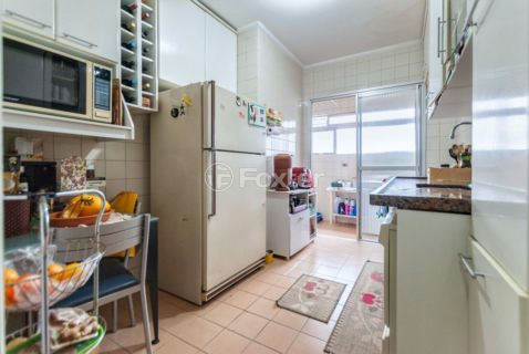 Image 35 - 330360