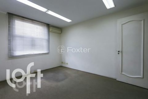 Image 32 - 330739