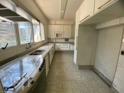 Image 32 - 333311