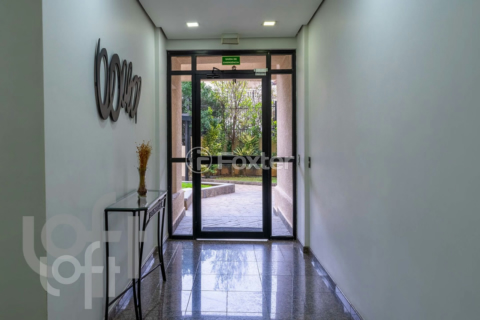 Image 38 - 333400
