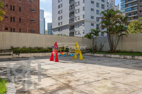 Image 30 - 334060