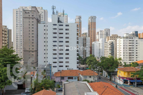 Image 34 - 334060