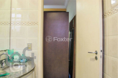 Image 39 - 334421