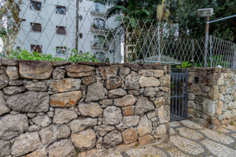 Image 35 - 335065