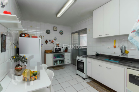 Image 20 - 335278