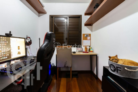 Image 26 - 335402