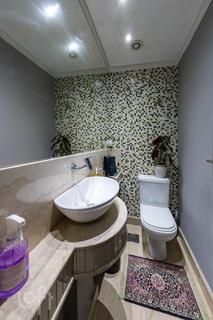 Image 49 - 336858