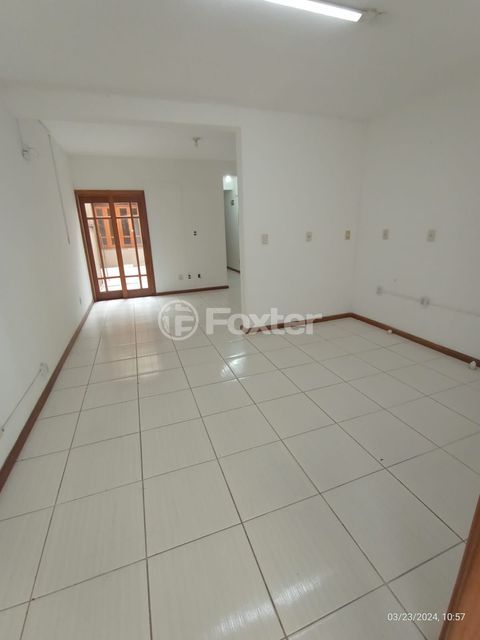 Image 79 - 337744