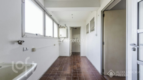 Image 8 - 338559