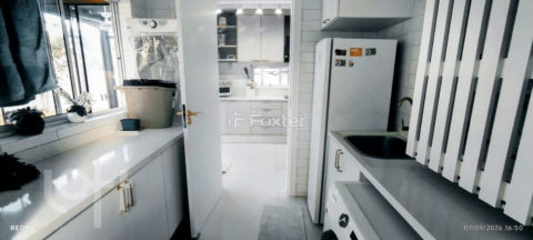 Image 25 - 369615