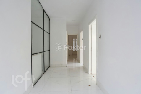 Image 37 - 370847