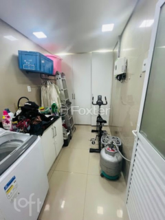 Image 29 - 372707