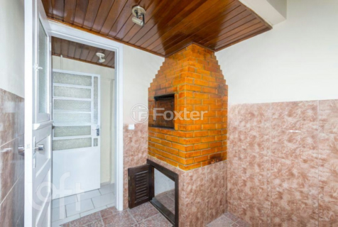 Image 17 - 373345