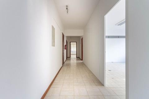Image 24 - 376928