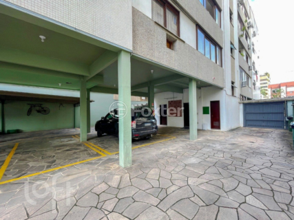 Image 44 - 379415