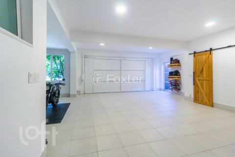Image 29 - 397769