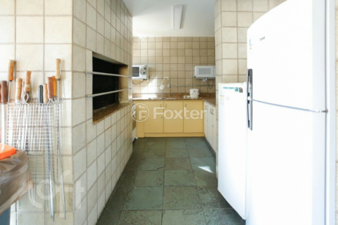 Image 43 - 405042