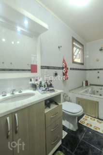 Image 29 - 405224