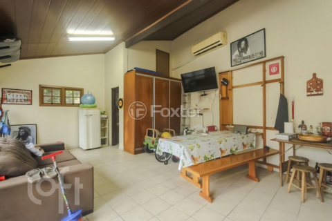 Image 42 - 405224