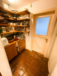 Image 28 - 427310
