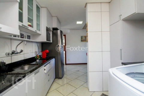 Image 29 - 436588