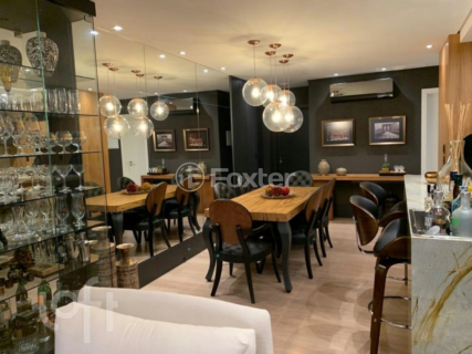 Image 21 - 448570