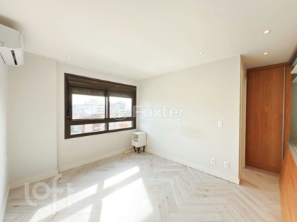 Image 21 - 468777