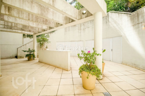 Image 39 - 521073