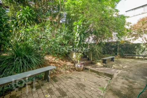 Image 40 - 521073