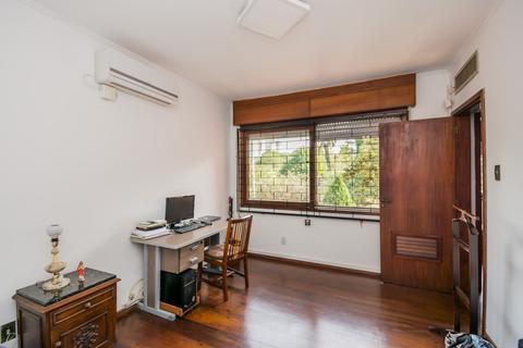Image 31 - 5244