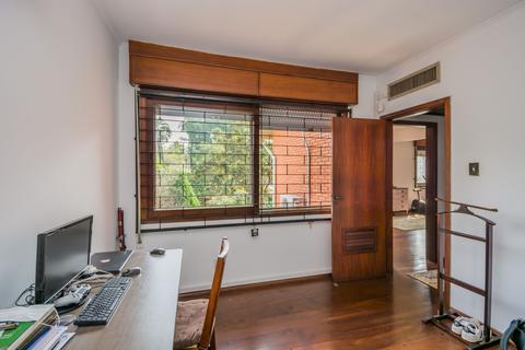 Image 32 - 5244