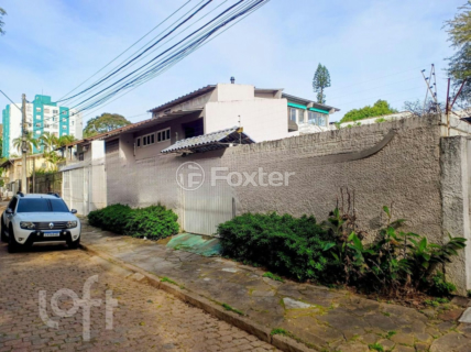 Image 33 - 555337