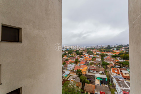Image 24 - 555711