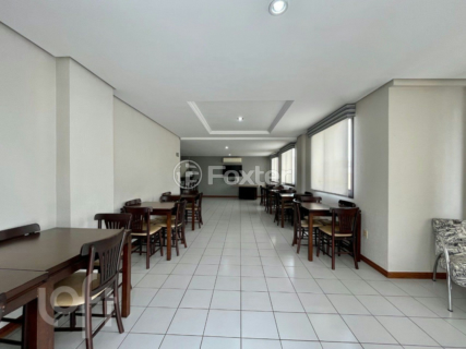 Image 52 - 555810