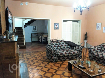 Image 38 - 556002
