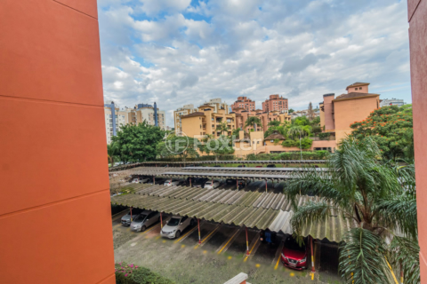 Image 21 - 556955