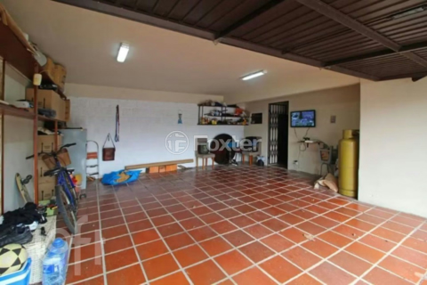 Image 11 - 561600