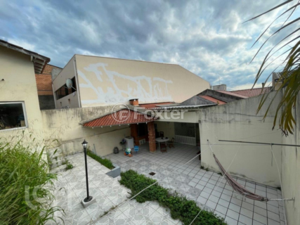 Image 37 - 573255