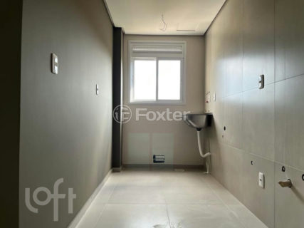 Image 30 - 592632