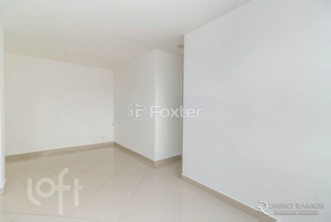 Image 1 - 607758