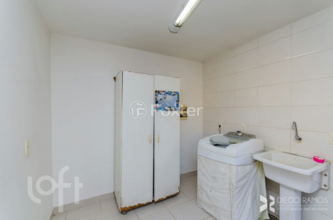 Image 39 - 615738