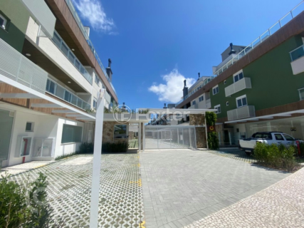 Image 32 - 616765