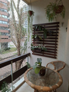 Image 42 - 628225