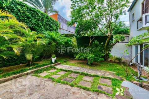 Image 37 - 646300