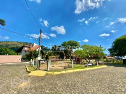 Image 49 - 646300