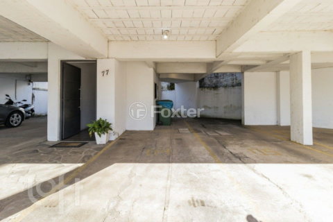 Image 30 - 647253