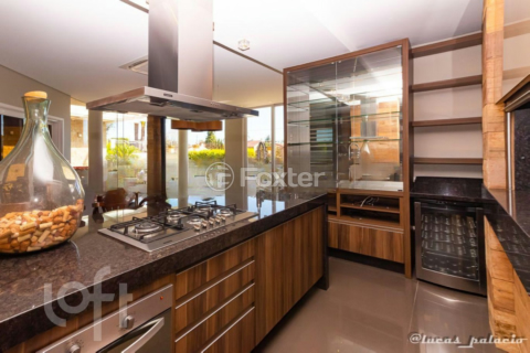 Image 32 - 647659