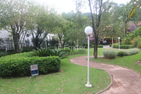 Image 35 - 648551
